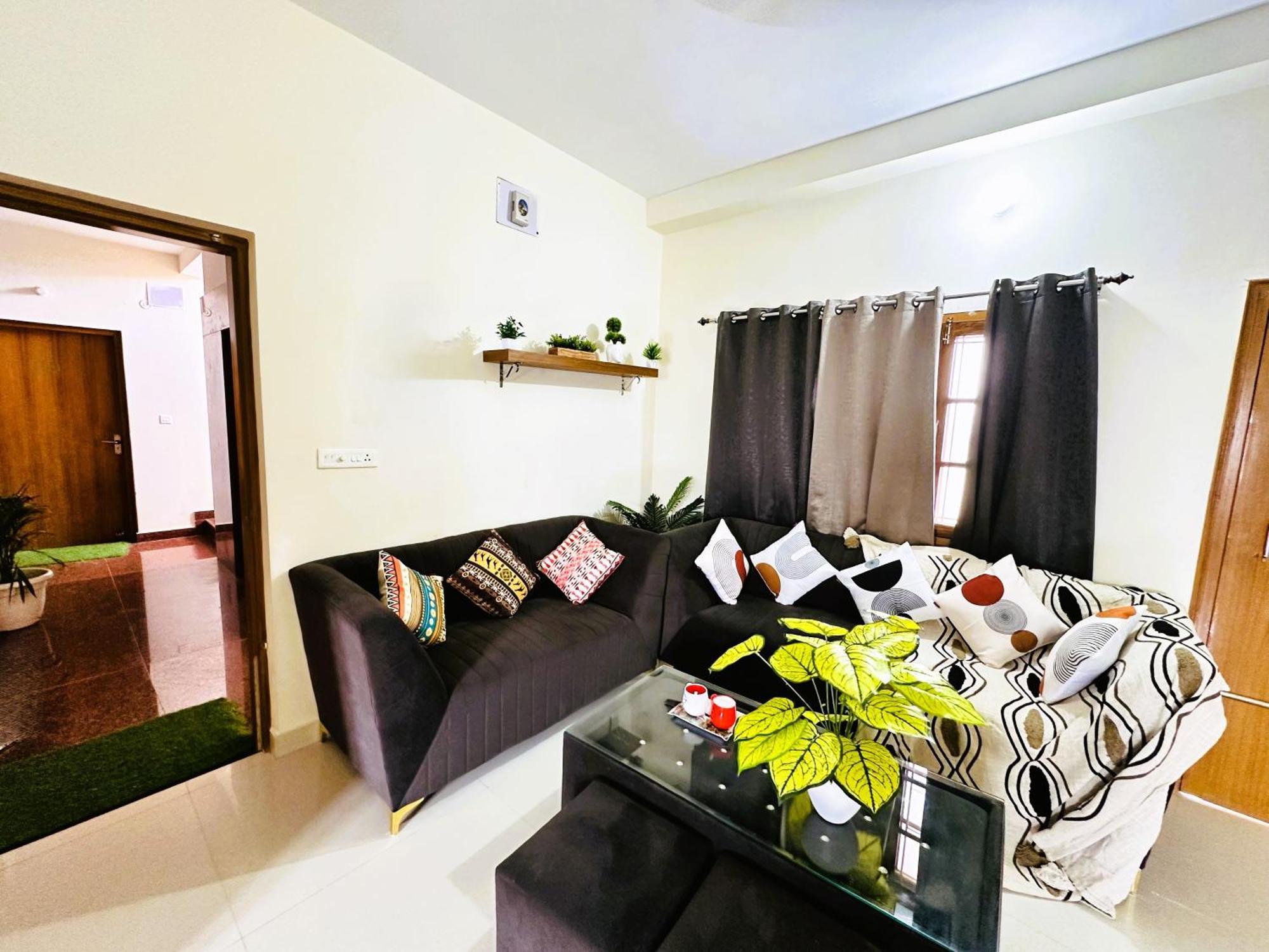 Zoomstay - 3Bhk Apartments 바라나시 외부 사진