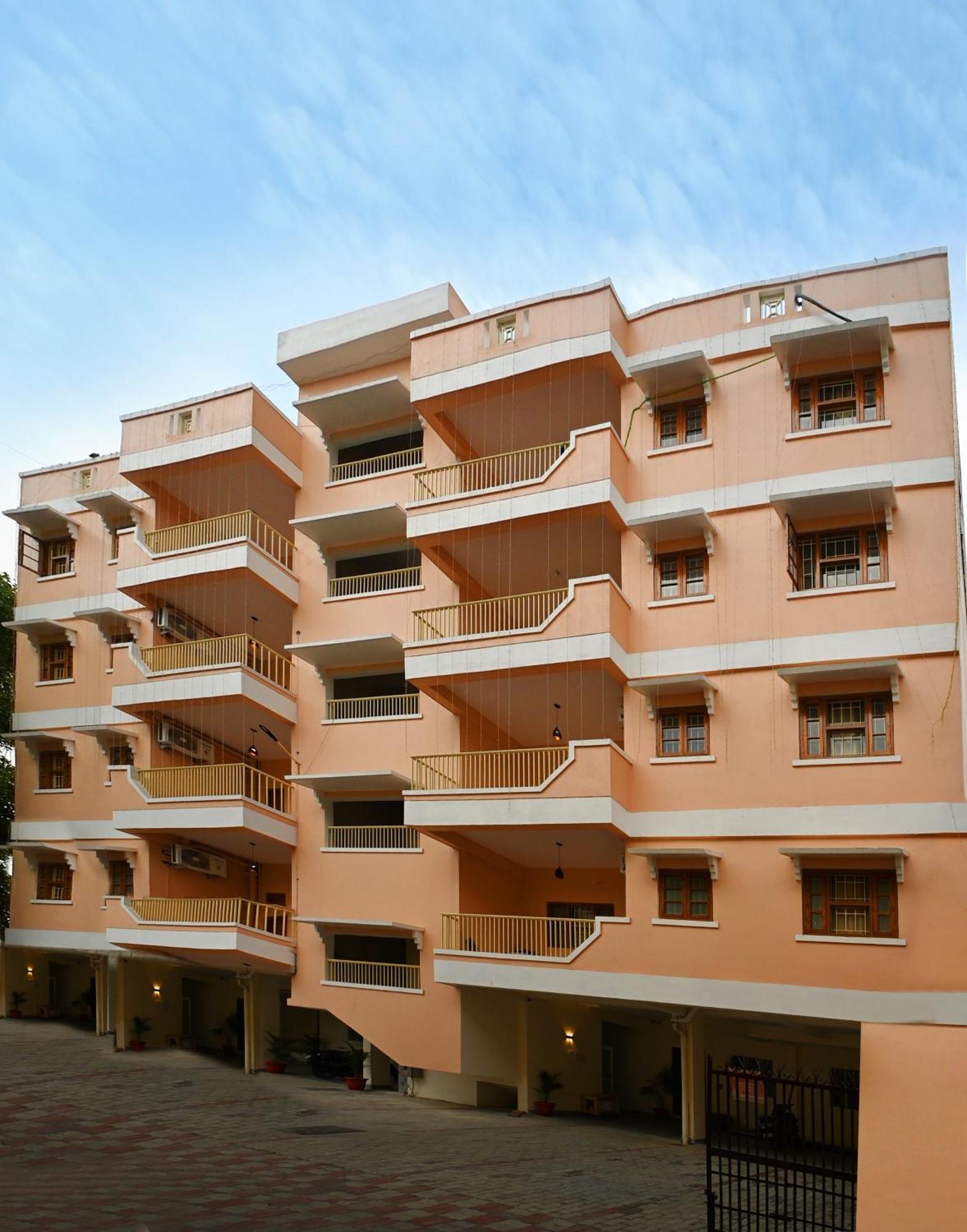 Zoomstay - 3Bhk Apartments 바라나시 외부 사진