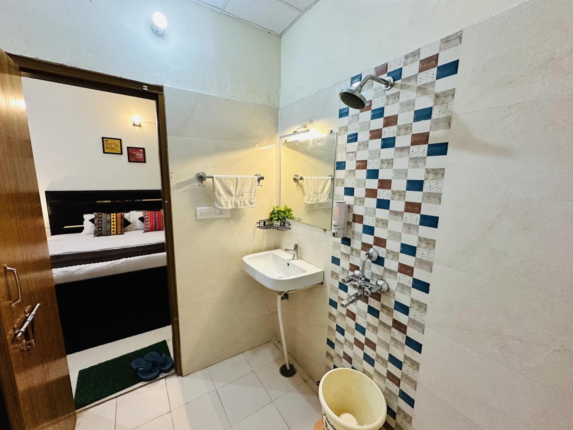 Zoomstay - 3Bhk Apartments 바라나시 외부 사진