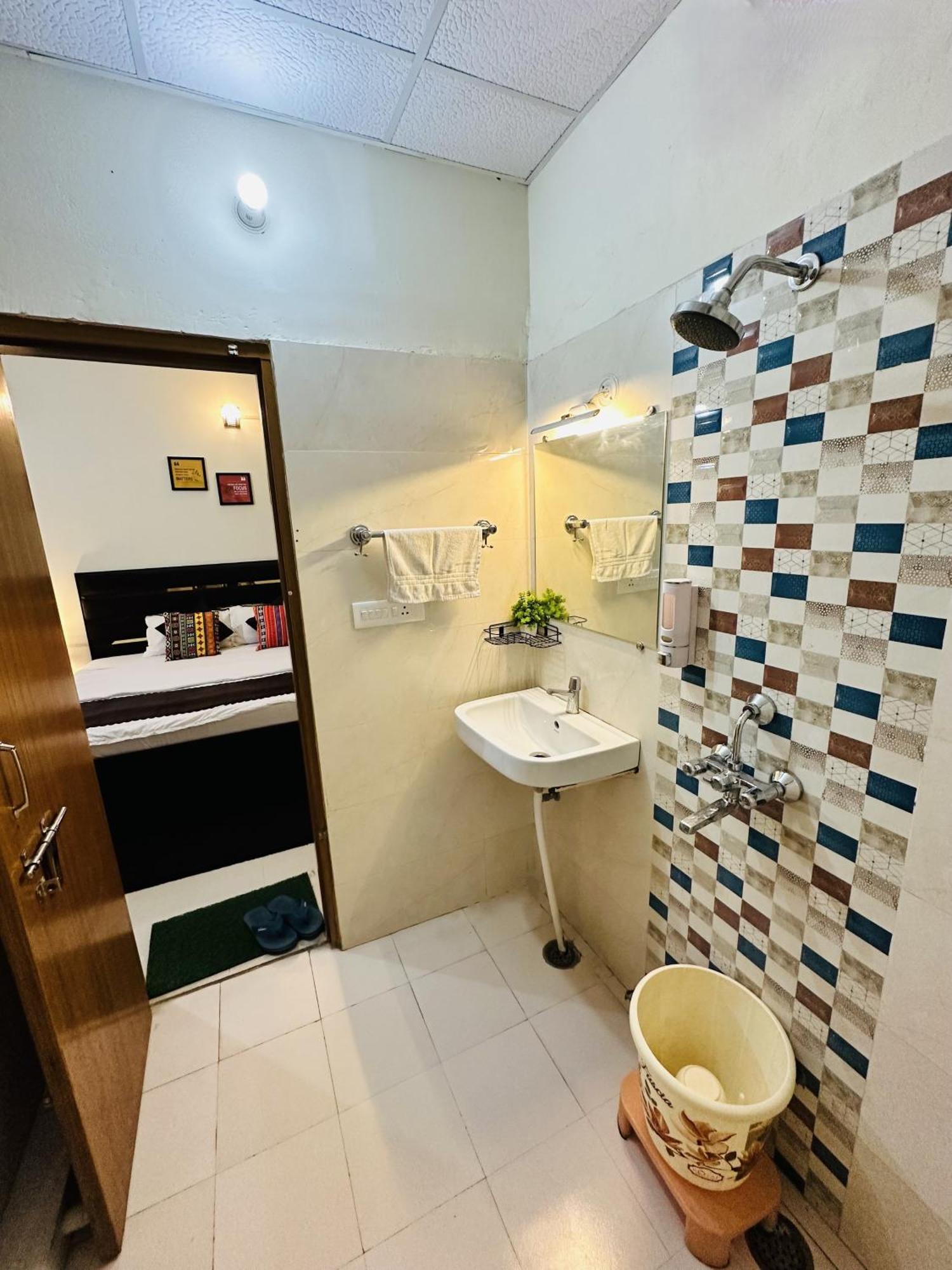 Zoomstay - 3Bhk Apartments 바라나시 외부 사진