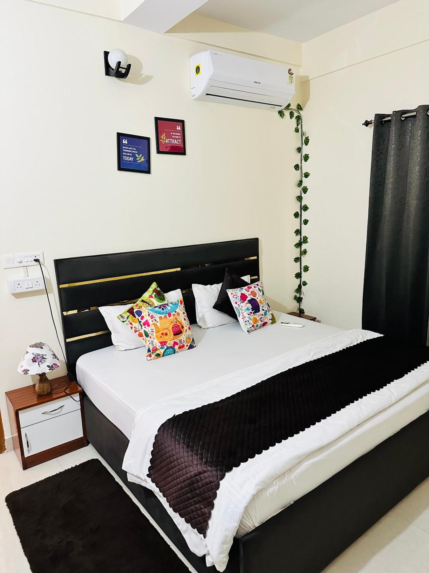 Zoomstay - 3Bhk Apartments 바라나시 외부 사진