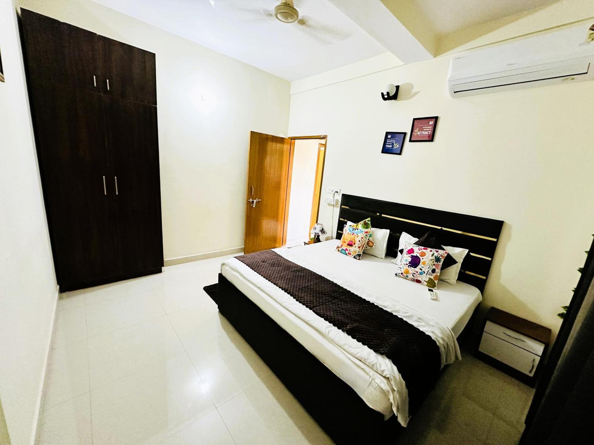 Zoomstay - 3Bhk Apartments 바라나시 외부 사진