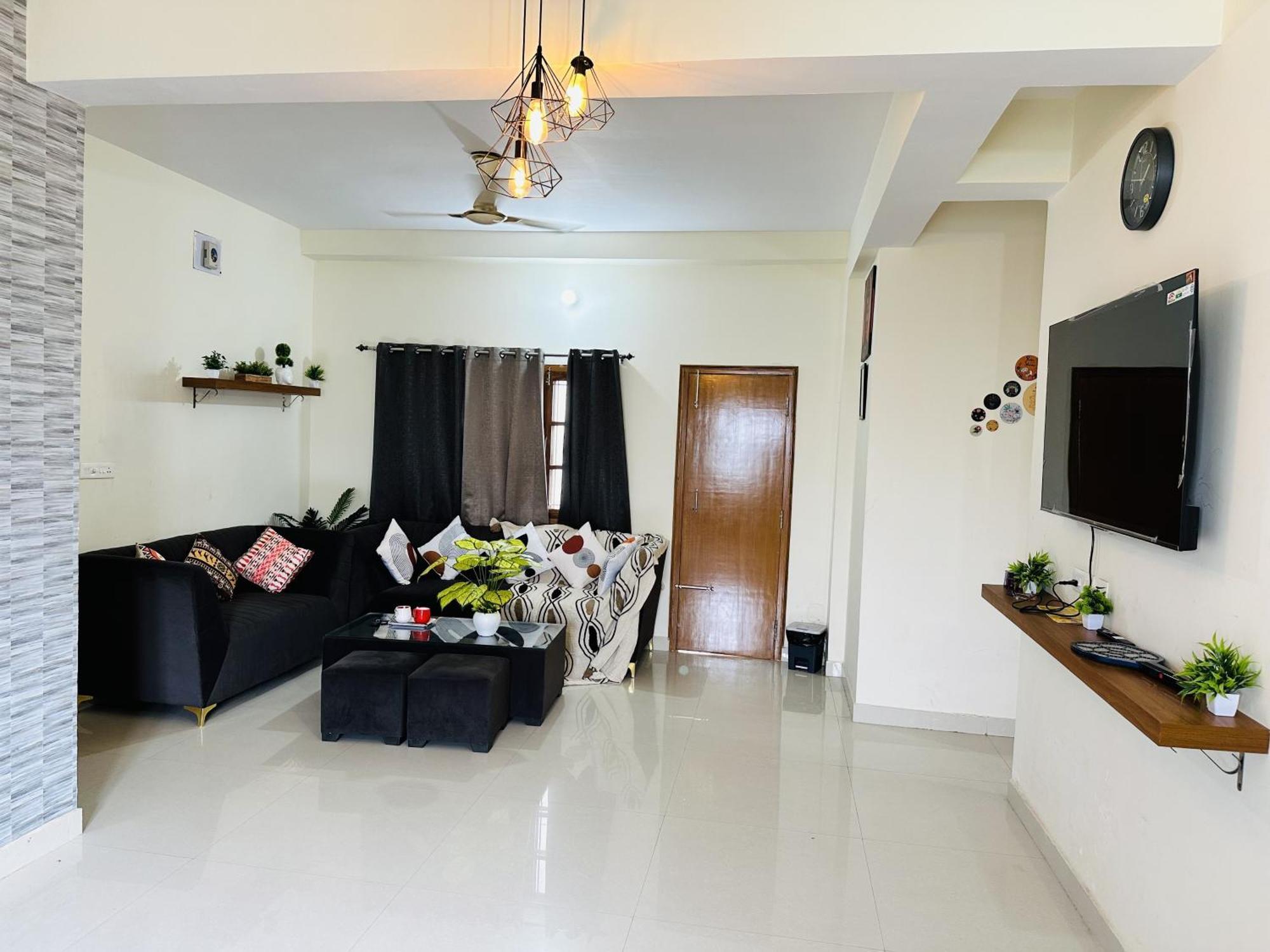 Zoomstay - 3Bhk Apartments 바라나시 외부 사진